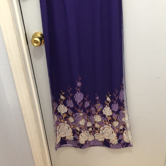 Vietnamese ao dài - Picture 2 of 3